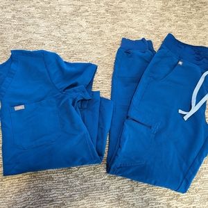 Figs Blue Scrub Top & Jogger bottoms
